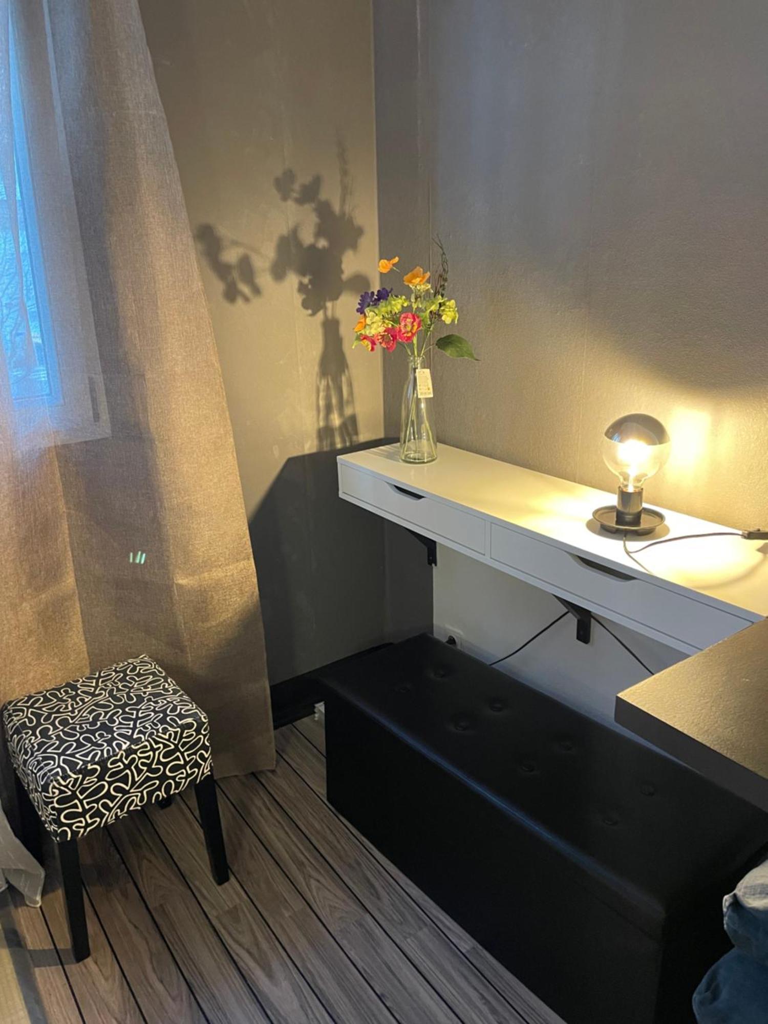 Comfortable Studio In クリシー エクステリア 写真